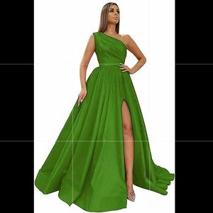 Vestido de fiesta color verde